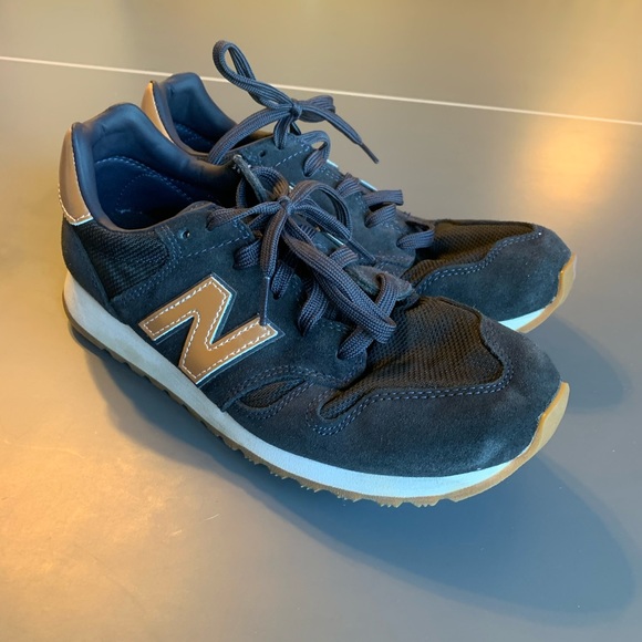 new balance 520 women gold